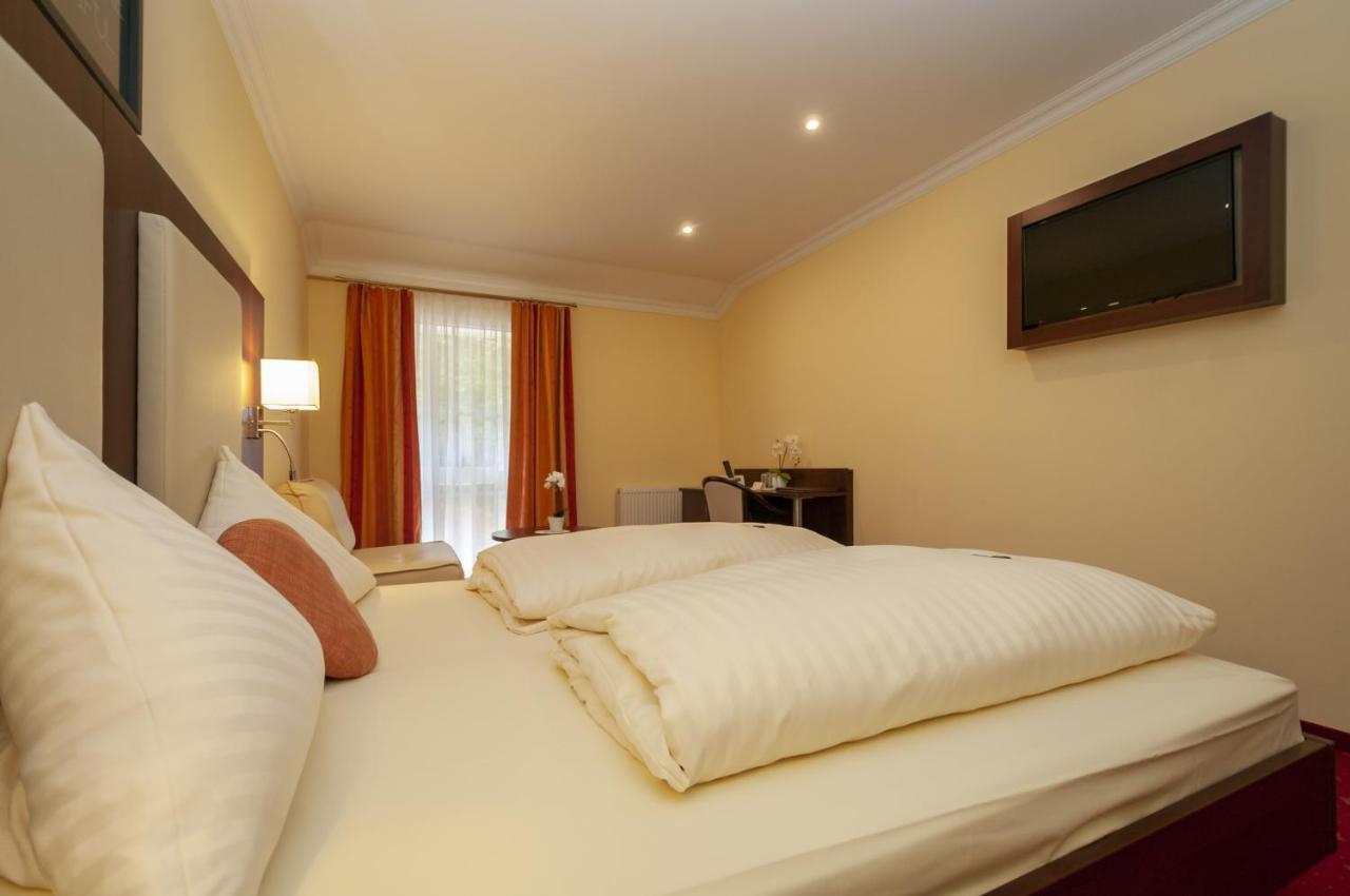 Hotel Gruene Tanne ハンブルク エクステリア 写真